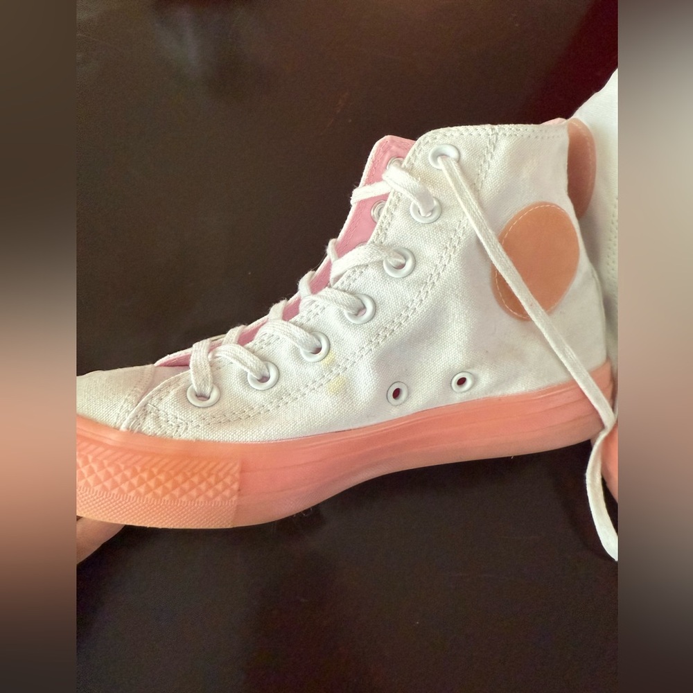 Converse All Star Hi-Top White Cherry Blossom, Size 7
